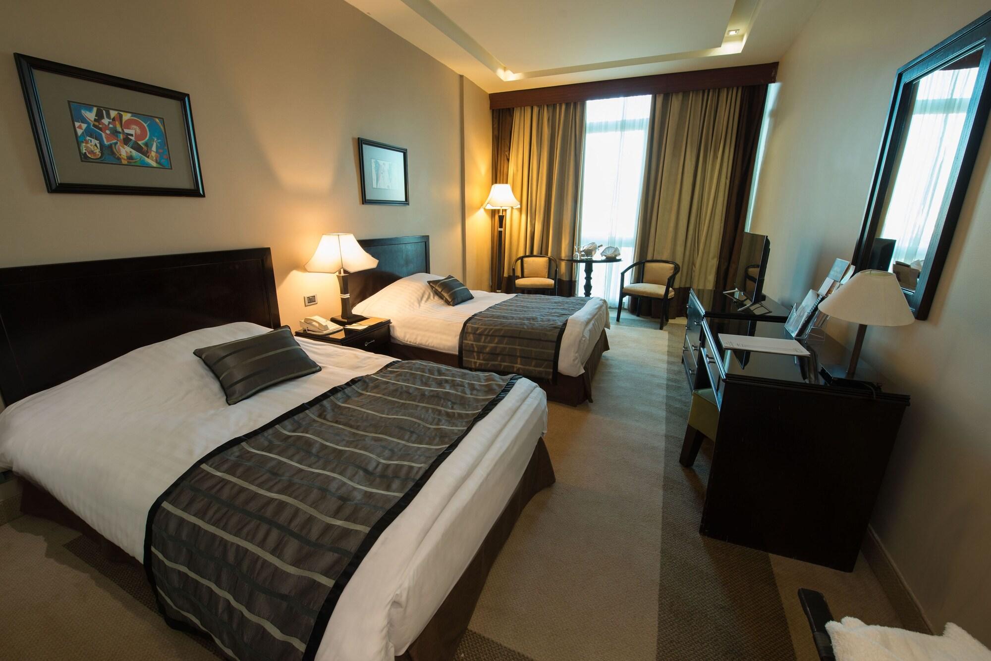Century Park Hotel Amman Exterior photo
